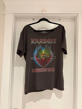 JOURNEY Vintage Band Tee, Off the Shoulder